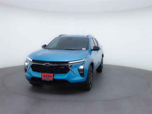 Used 2025 Chevrolet Trax RS w/ Driver Confidence Package image 13