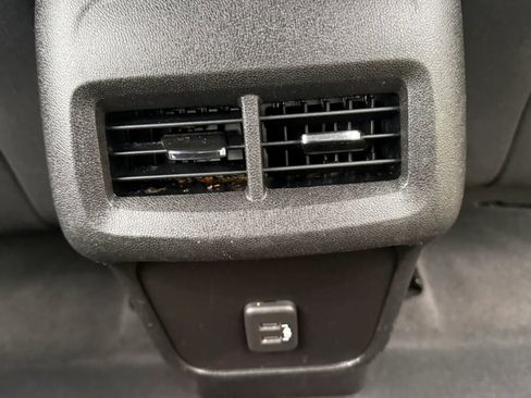 Used 2021 Chevrolet Equinox LS w/ LS Convenience Package image 23