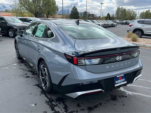 Certified 2026 Hyundai Sonata SEL AWD/4WD image 9
