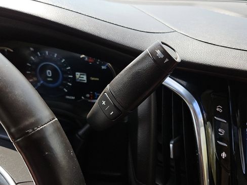 Used 2016 Cadillac Escalade Luxury AWD/4WD image 15