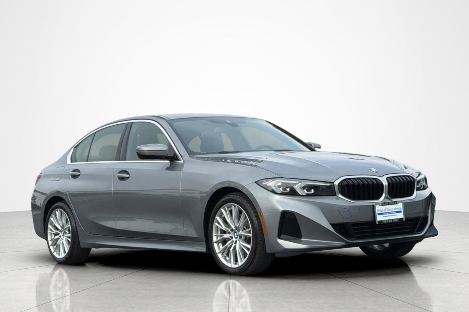 Used 2024 BMW 330i Sedan w/ Convenience Package RWD image 7