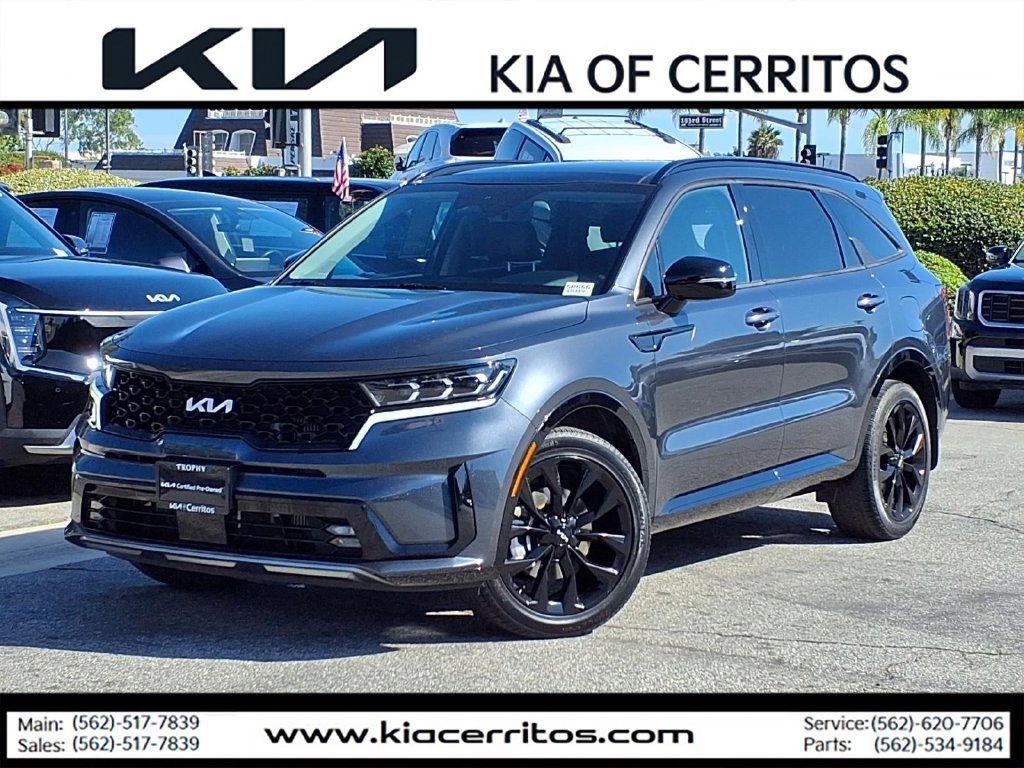 Certified 2023 Kia Sorento SX FWD image 1