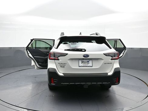 Used 2022 Subaru Outback Premium image 46
