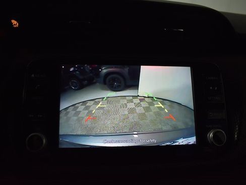 Certified 2022 Nissan Kicks SV image 17