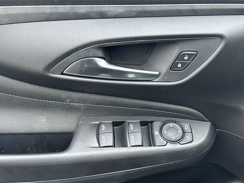 New 2026 Buick Envista Sport Touring FWD image 14