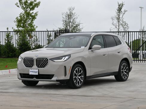 Certified 2025 BMW X3 xDrive30 w/ Premium Package AWD/4WD image 5