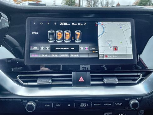 Used 2022 Kia Niro EX w/ Cold Weather Package image 13