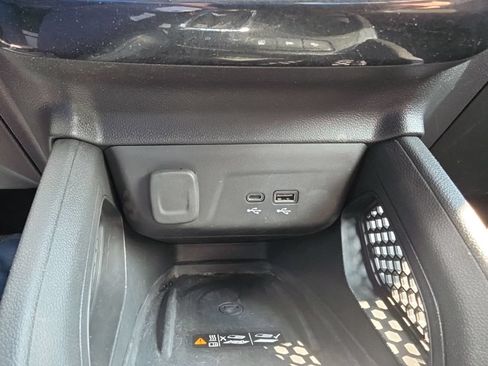 Certified 2024 Chevrolet TrailBlazer LT w/ Convenience Package FWD image 19