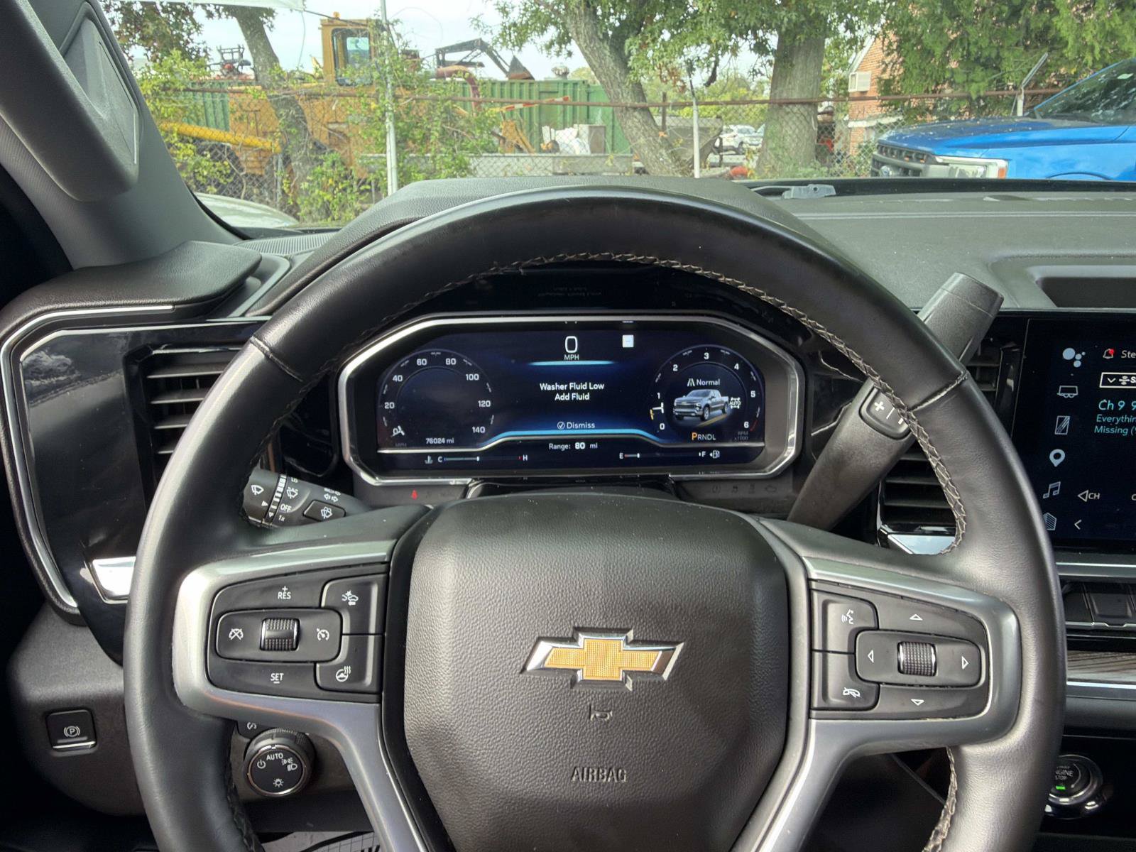 Used 2023 Chevrolet Silverado 1500 LT AWD/4WD image 25