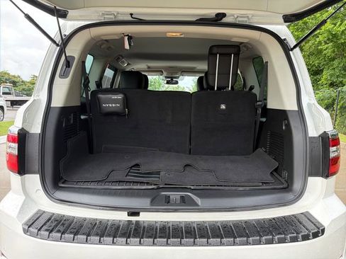 Used 2023 Nissan Armada SL w/ Captain's Chairs Package RWD image 28