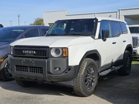 Used 2025 Toyota Land Cruiser 1958 image 3