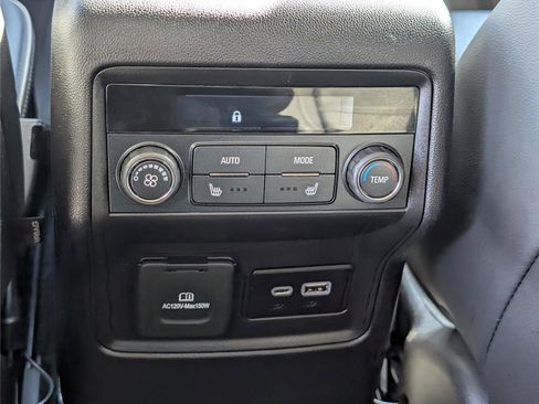 Used 2023 GMC Acadia Denali w/ Denali Technology Package image 16