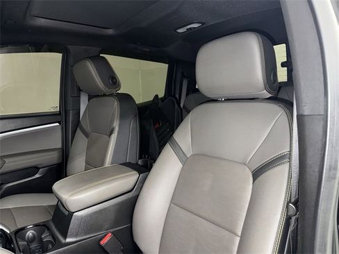 Used 2024 Chevrolet Colorado ZR2 w/ ZR2 Convenience Package III image 27