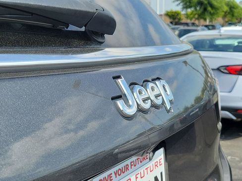 Used 2021 Jeep Compass Limited image 27