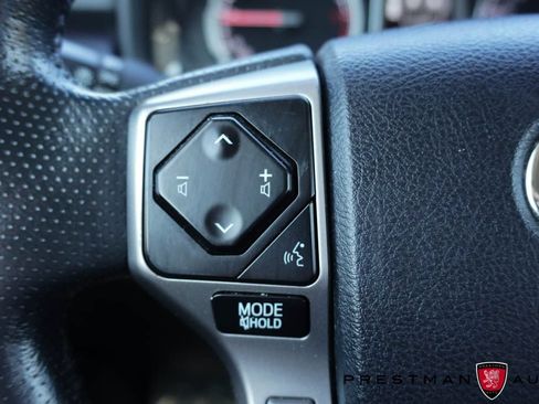 Used 2023 Toyota 4Runner Limited AWD/4WD image 32