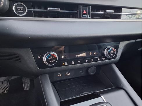 Used 2022 Mitsubishi Outlander SE image 23