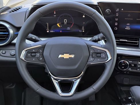 New 2026 Chevrolet Trax LT w/ Sunroof Package FWD image 8