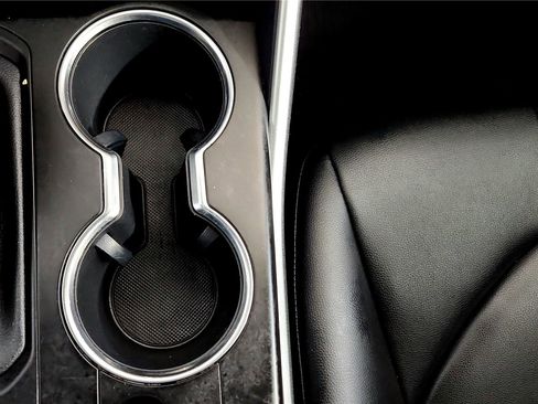 Certified 2021 Toyota Highlander XLE image 51