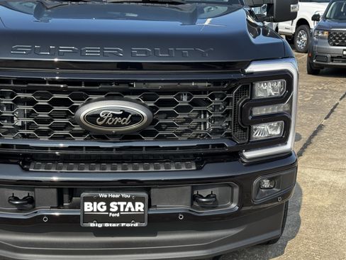 New 2026 Ford F250 Lariat w/ Black Appearance Package AWD/4WD image 5