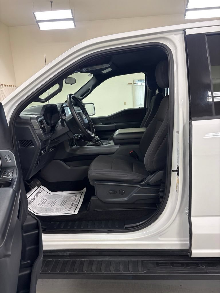 Used 2025 Ford F150 XLT w/ Equipment Group 301A Standard AWD/4WD image 10