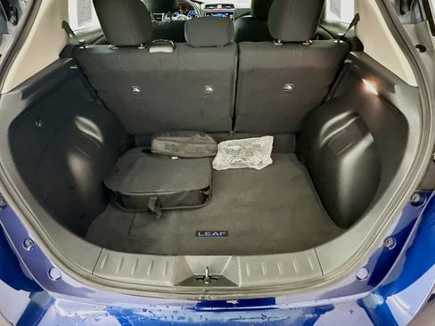 Used 2024 Nissan Leaf S image 29