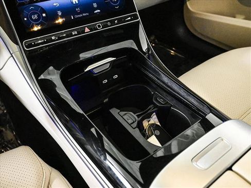 Certified 2026 Mercedes-Benz C 300 4MATIC Sedan image 13