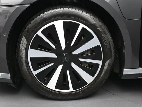 Used 2024 Lucid Air Pure RWD image 31