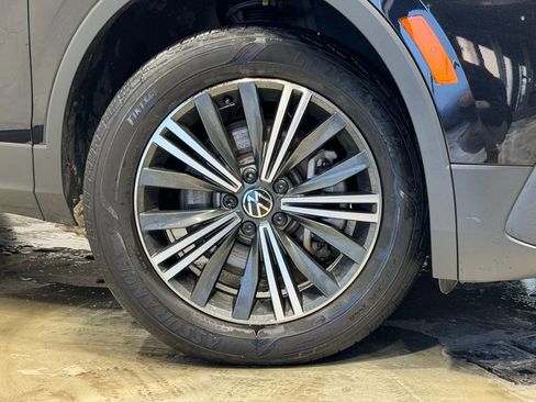 Used 2024 Volkswagen Tiguan Wolfsburg Edition image 13