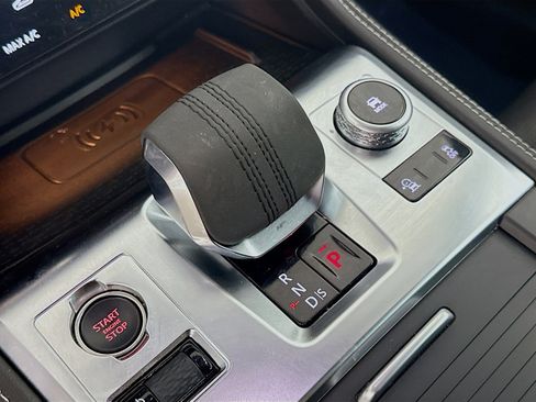 Used 2024 Jaguar F-PACE R-Dynamic S image 20