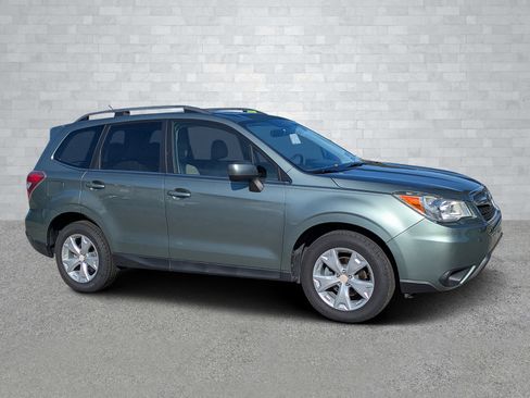 Used 2015 Subaru Forester 2.5i Limited image 2