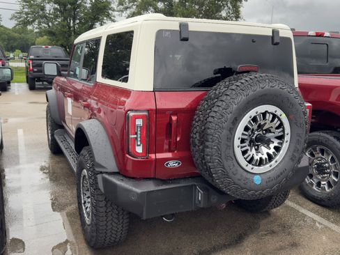 New 2026 Ford Bronco Outer Banks w/ Sasquatch Package AWD/4WD image 5