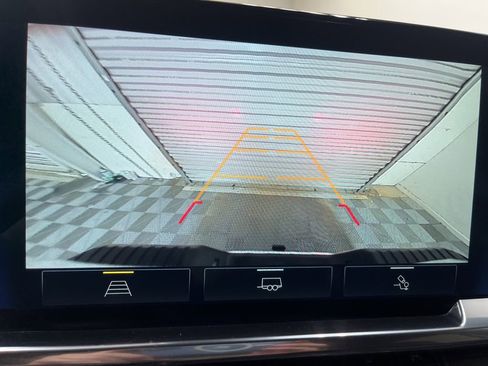 Used 2024 Chevrolet Silverado 2500 LTZ w/ LTZ Convenience Package image 10