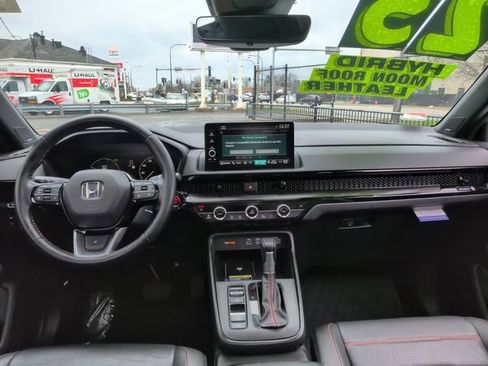 Used 2025 Honda CR-V Sport Touring image 12