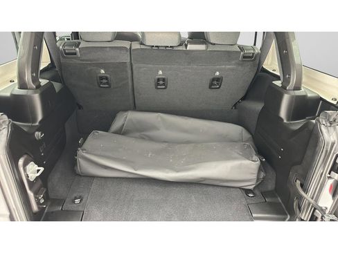 Used 2025 Jeep Wrangler Unlimited Sahara w/ Safety Group AWD/4WD image 23