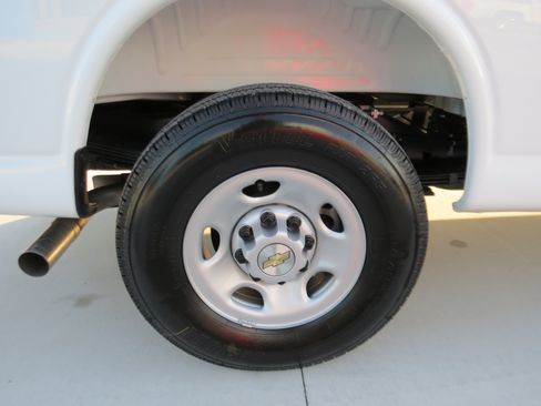 New 2026 Chevrolet Express 3500 Extended w/ Driver Convenience Package RWD image 9