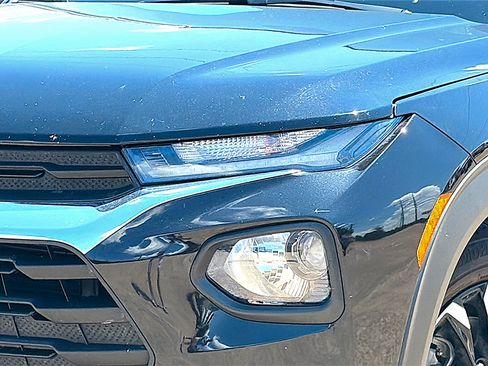 Used 2022 Chevrolet TrailBlazer LT FWD image 4