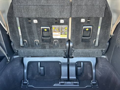 Used 2024 Toyota Sienna XLE image 16