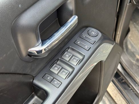 Used 2015 Chevrolet Silverado 2500 LT w/ LT Convenience Package image 11