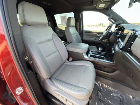 Used 2023 GMC Sierra 1500 SLT w/ SLT Premium Package AWD/4WD image 14
