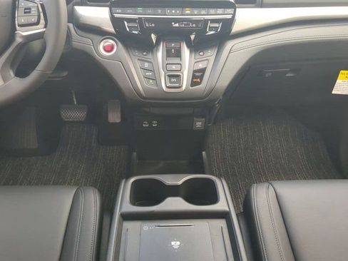 New 2026 Honda Odyssey EX-L image 17