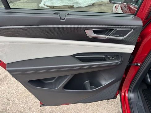 Used 2024 Volkswagen Atlas Cross Sport SEL Premium R-Line image 40