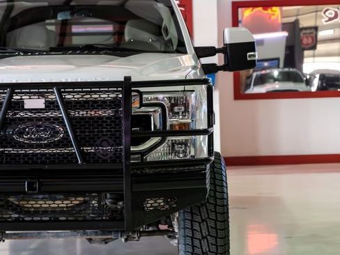Used 2020 Ford F350 Lariat w/ Lariat Value Package AWD/4WD image 42