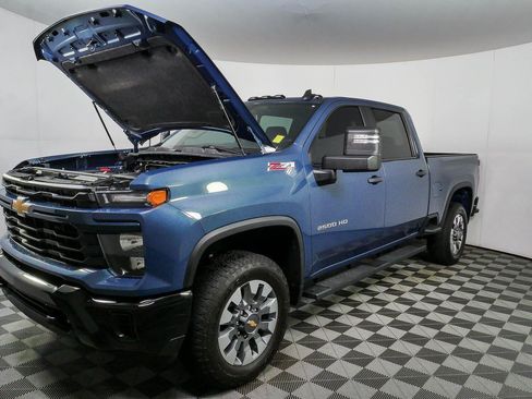 Certified 2024 Chevrolet Silverado 2500 Custom w/ Custom Value Package AWD/4WD image 30