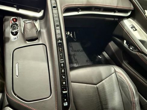 Used 2022 Chevrolet Corvette Stingray Premium Cpe w/ Z51 Performance Package image 25