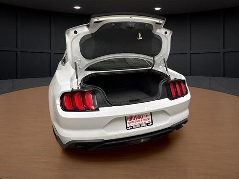 Used 2020 Ford Mustang Premium image 7