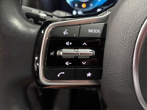 Certified 2024 Kia Carnival SX Prestige image 41