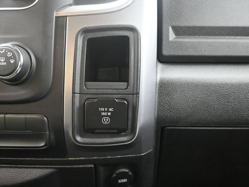 Used 2022 RAM 1500 Classic SLT AWD/4WD image 26