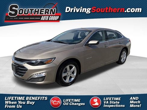 Used 2024 Chevrolet Malibu LT FWD image 1