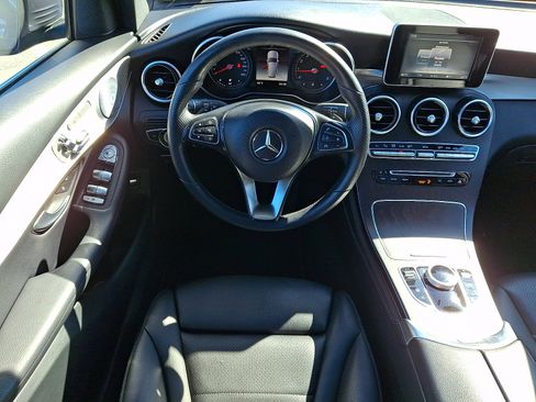 Certified 2019 Mercedes-Benz GLC 300 4MATIC image 11