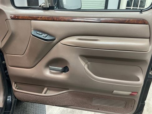 Used 1996 Ford Bronco image 25